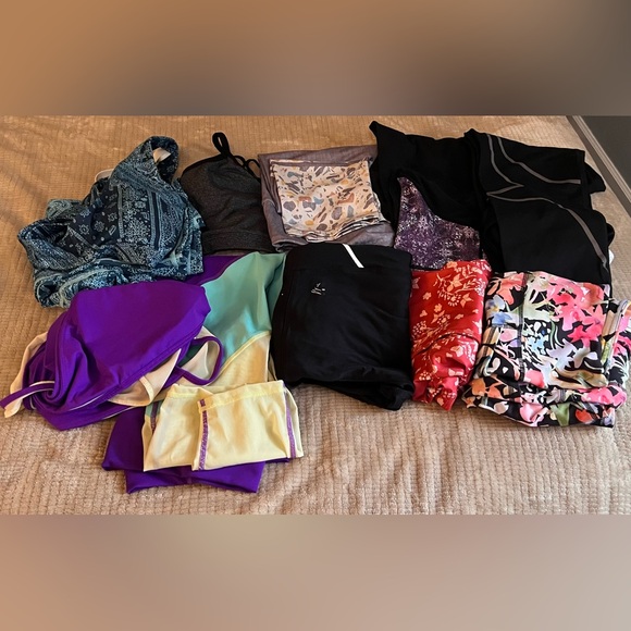 Bundle of 11 Fabletics, Gaiam, PraNa, RBX workout yoga items, sz L. EUC - Picture 1 of 2